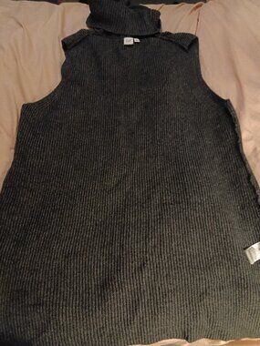 Sleeveless Sweater, large cowl neck.